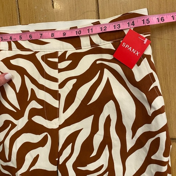 SPANX Women’s Zebra On The Go Ankle Animal Print Fitted Pants NEW Medium - Picture 6 of 15